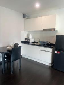 Trendy 1-Bedroom Apartment Near Nimman #A702