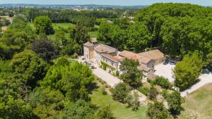 Château Saint Perret - 4-star hotels in Avignon