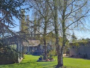 Duplex dans maison normande avec accès au jardin