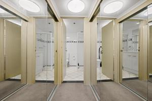 The Woodtopia Studio | CBD | Gym | Pool