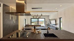 Lux Villa Serene with heated pool