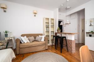 Plac Zamkowy Old Town, Sun & Snow