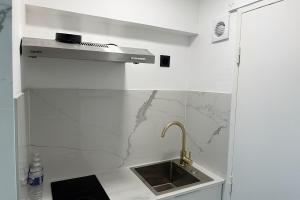 Appartements Paris 16, Lux Studio - Steps from metro 9! : Appartement 1 Chambre