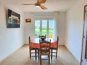 Apartamento familiar en Llançà cerca de la playa de Grifeu, 2 habitaciones y parking - ES-170-76