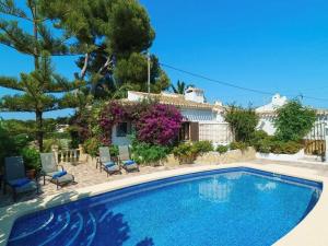 Encantadora villa en Javea con piscina privada y aire acondicionado, cerca de la playa - ES-160-18