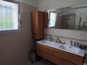 Villas Belle Villa avec Piscine proche Golf : photos des chambres