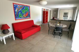 Charming T4 with garden near the sea