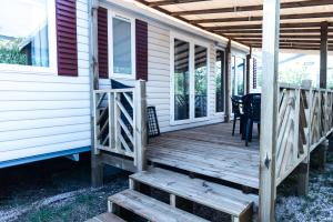 Mobile home confort Fréjus camping 4 étoiles suite parentale 6-8 personnes