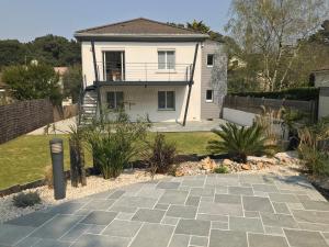 MAISON BORD DE MER 8 PERS Loumasuzde