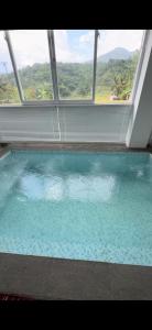 Teras Luhur Villa dengan Jacuzzi