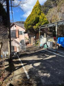 Wood house pinnacle ocean view and Mountain View