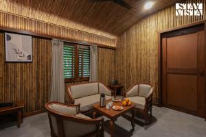 StayVistas Timber Cottage - Cozy Cottages with Indoor Games