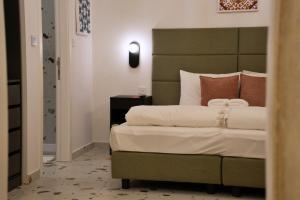 Grand Terrace 2 by Vallettastay