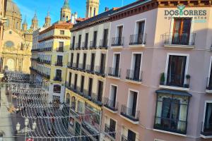 Dos Torres Pilar Suites- balcones con vistas a la ciudad