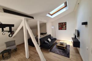 Nice studio under the roof ideal for 2 in Toulouse