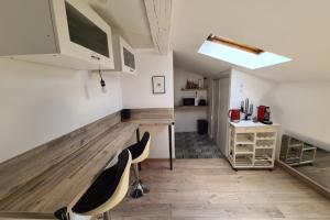 Nice studio under the roof ideal for 2 in Toulouse