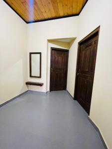 Trinco Ashvi Family Guest