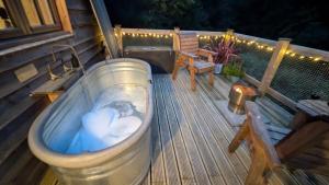 Kingfisher - Dog Friendly Luxury Glamping in North Devon