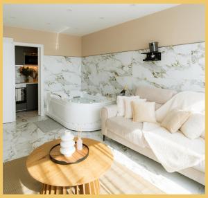 Appartements B Unique Appartement Jacuzzi I Cinema : photos des chambres