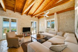 Villa Anemos