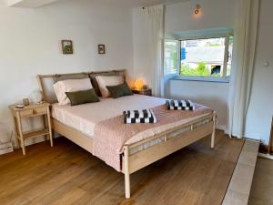 Seafront Studio Porat