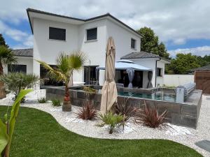 Villas Ideal famille, Activites, Piscine chauffee, Clim : Villa