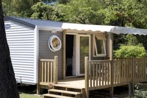 Campings Camping 4 etoiles - Piscine - ccbbiai : Mobile Home