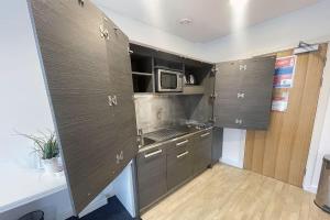 Students Only Premium 3 Studio Kirby Street Residence