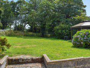 Pengarreg Fawr- Uk47774
