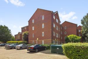 Cosy flat, 10 Mins to Central London & Tottenham stadium with Parking and WIFI