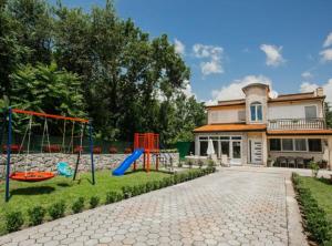 Countryside Villa Tajo