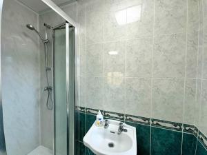 Emmanuel Ensuite Room