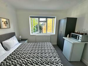 Emmanuel Ensuite Room