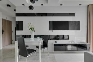 Awiator Seaside by Downtown Apartments