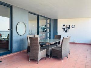 Accommodation Front - Superb Ocean View 6 sleeper in Point Waterfront