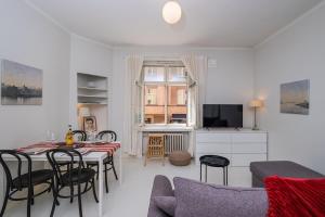 Fall for Helsinki With Elvis Vibes Free WiFi