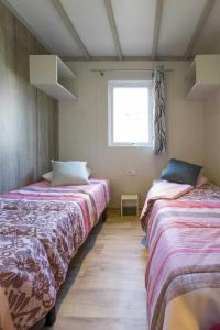 Campings Camping 4 etoiles - Piscine - ccbbiai : photos des chambres