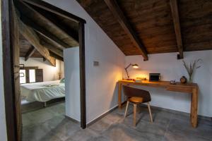 La Casa Gris Boutique Home