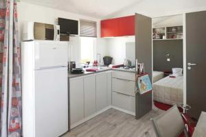 Campings Camping 4 etoiles - Piscine - ccbbiai : photos des chambres