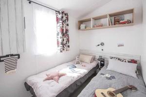 Campings Camping 4 etoiles - Piscine - ccbbiai : photos des chambres