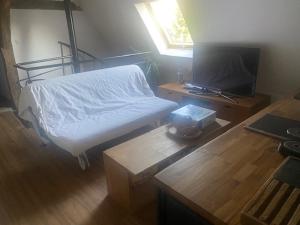 Maisons d'hotes charmante chambre d-hote avec cuisine salon et jardinet : photos des chambres