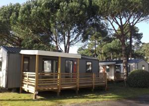 Campings Camping 4 etoiles - Piscine - ccbbiai : Mobile Home - 8