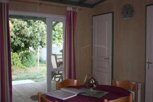 Campings Camping 4 etoiles - Piscine - ccbbiai : photos des chambres