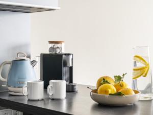 Extra Large Studio with Kitchen - Twin Beds room in JOYN Munich Olympic - Serviced Apartments