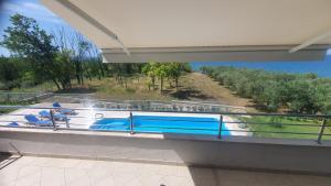 Coast Secluded House with Heated Pool