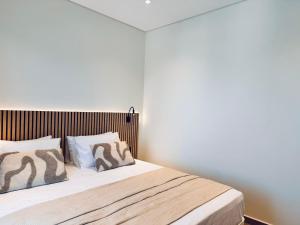 Cantouni Villa, Luxury 5BR Retreat with Pool & Jacuzzi Near Town by Villa Mana Gers