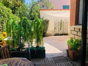 Appartements Votre sejour a Sanary DANS BAS DE VILLA avec 1 terrasse vegetalisee et abritee exposition Est Sud Ouest a 400m du Centre ville en zone pietonne ou tout peut se faire a pied : photos des chambres