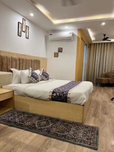 A N Studio Room, The Grand Anukampa