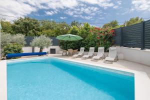 Lulani Soline Pool Apartment