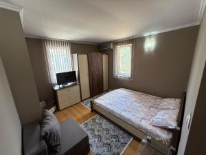 Къща за гости Леон